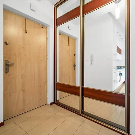 Malborska Metro Kondratowicza By Bookinghost *