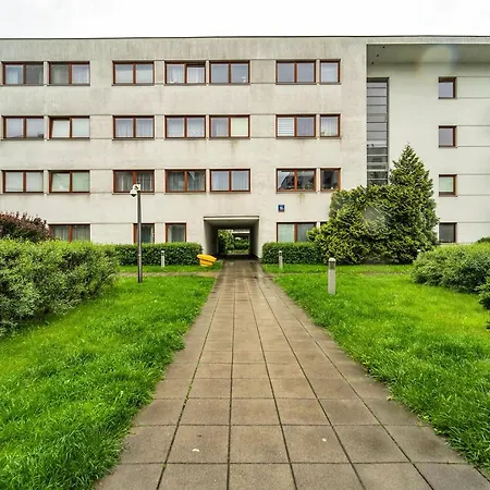 Malborska Metro Kondratowicza By Bookinghost Apartmán *