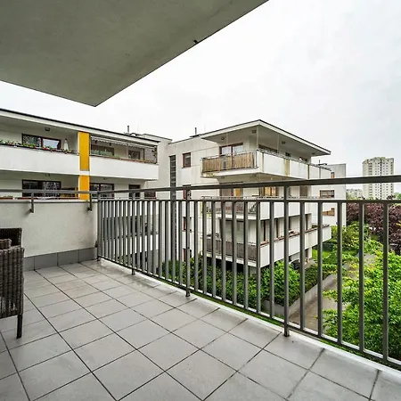 Malborska Metro Kondratowicza By Bookinghost Appartement *