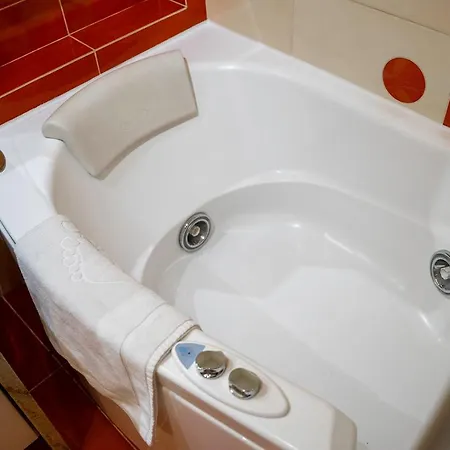 Malborska Metro Kondratowicza By Bookinghost