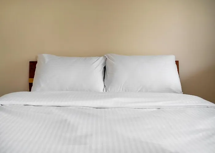 Malborska Metro Kondratowicza By Bookinghost *