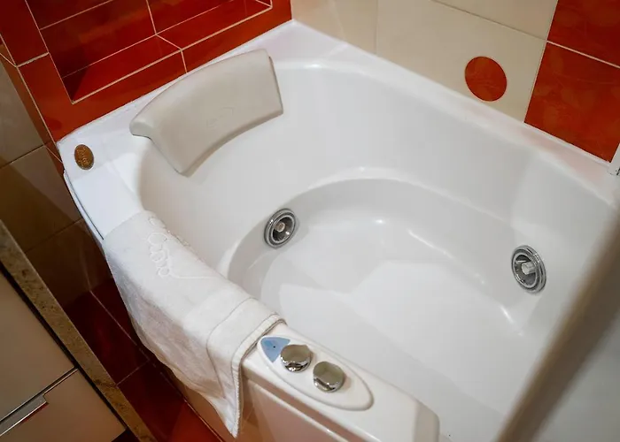 Malborska Metro Kondratowicza By Bookinghost