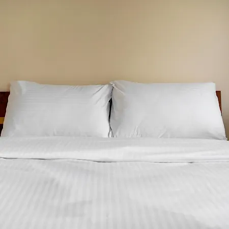 Malborska Metro Kondratowicza By Bookinghost *